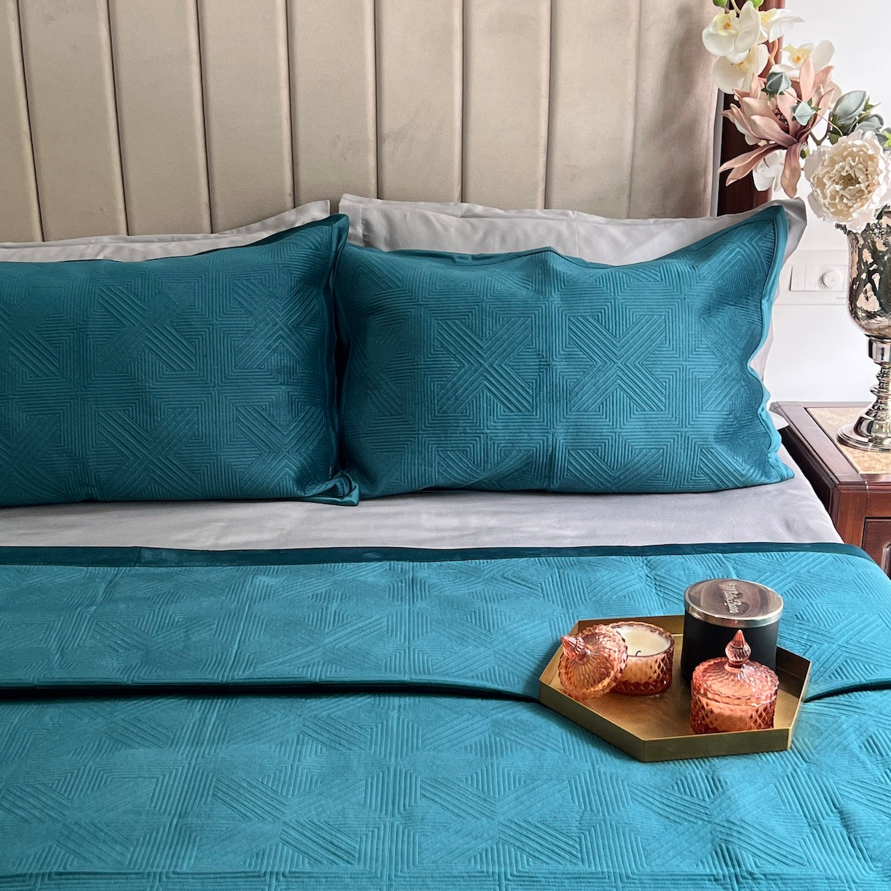 Bonito Emerald Green Velvet Bedspread