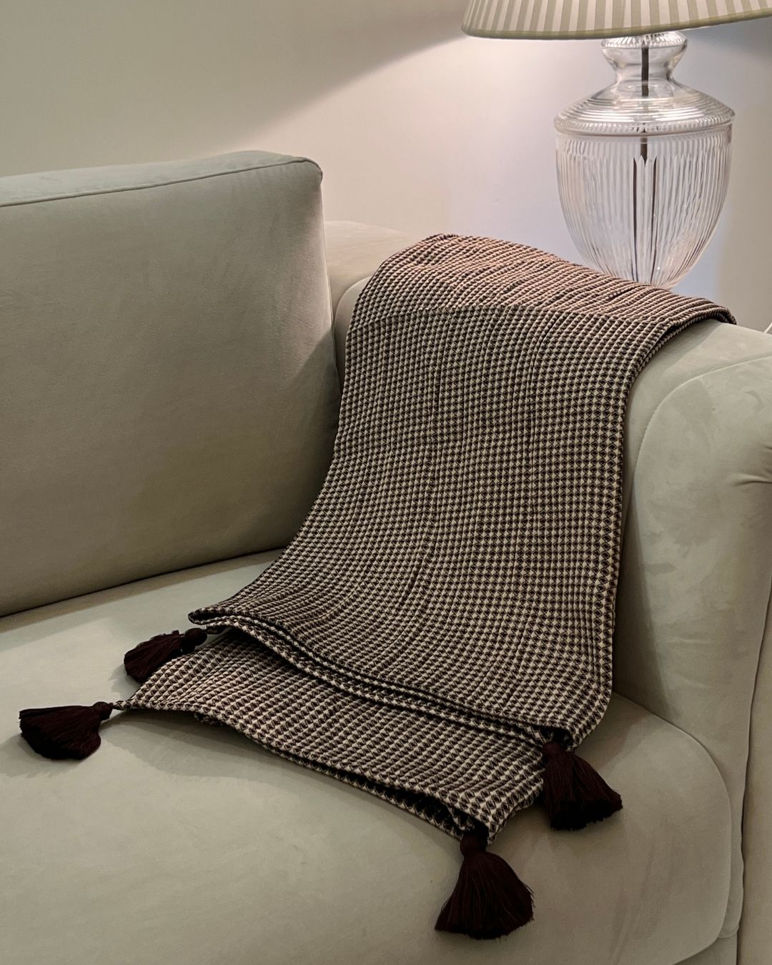 Coffee Honeycomb woven throw with tassels