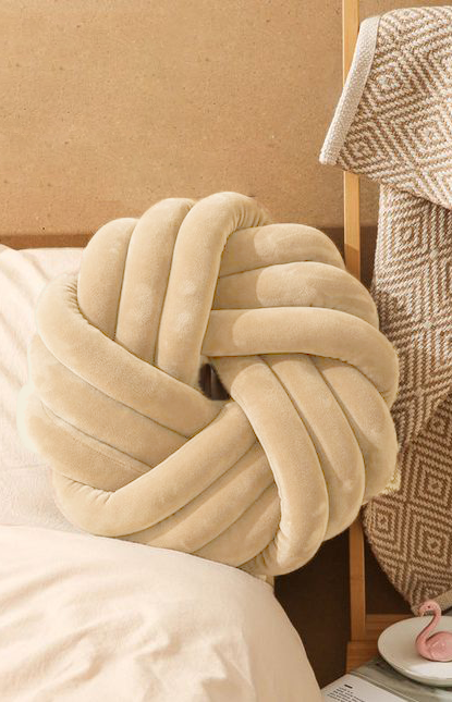 Pipa Knotted Pillow - Beige