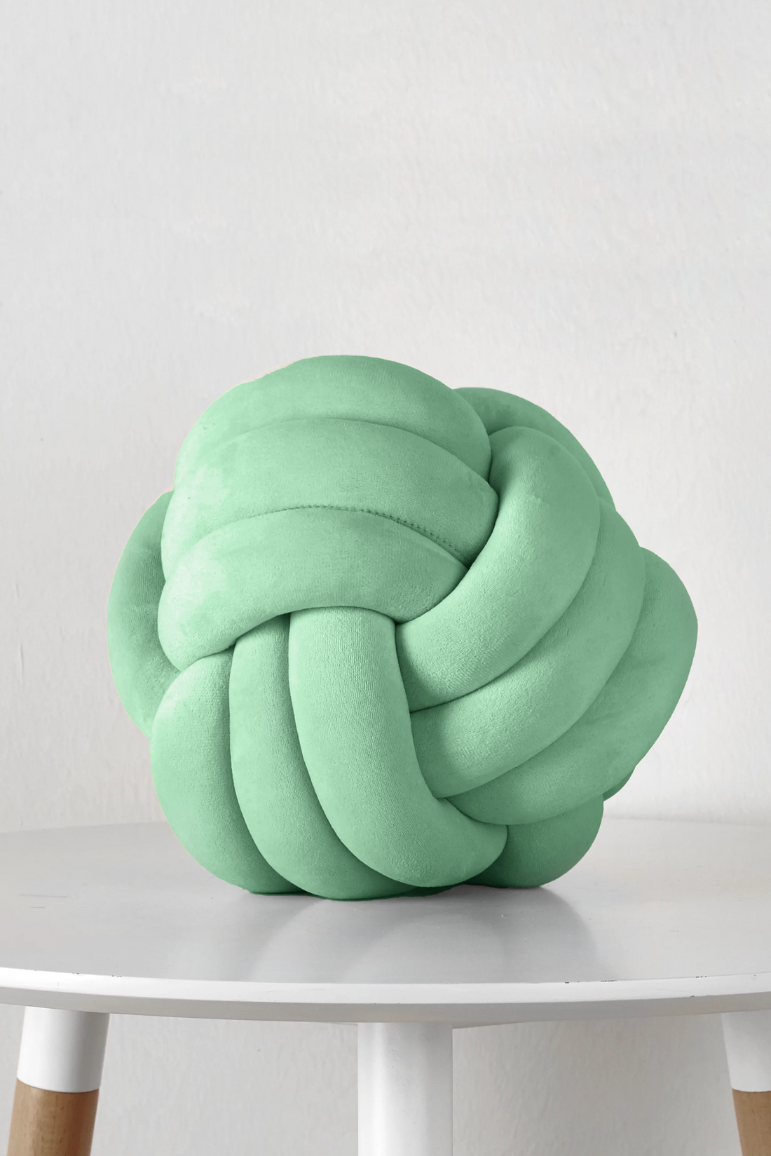 Nico Big Knotted Pillow - Green