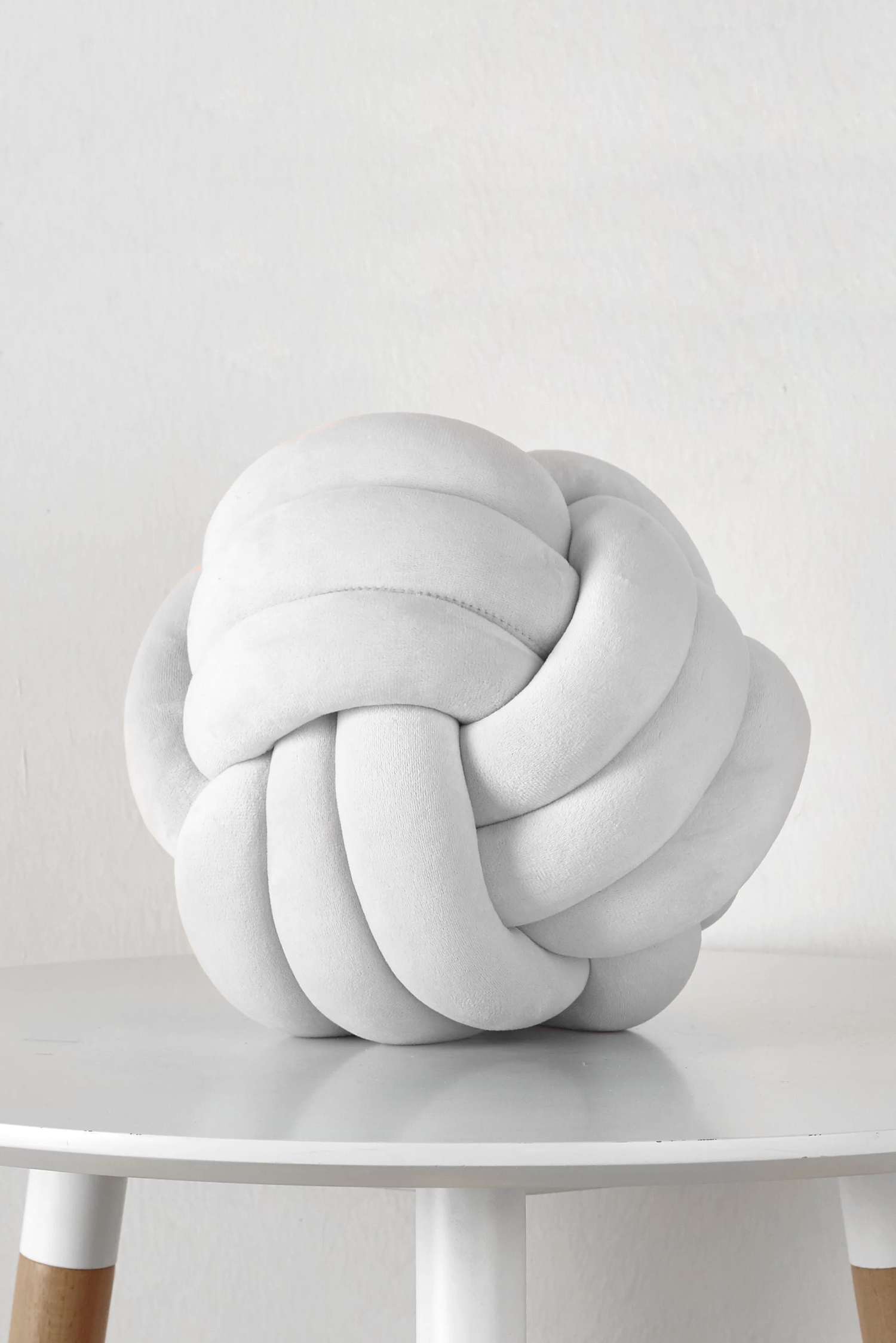 Nico Big Knotted Pillow - Grey