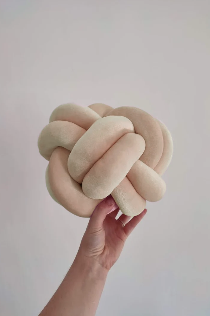 Nico Small Knotted Pillow - Beige