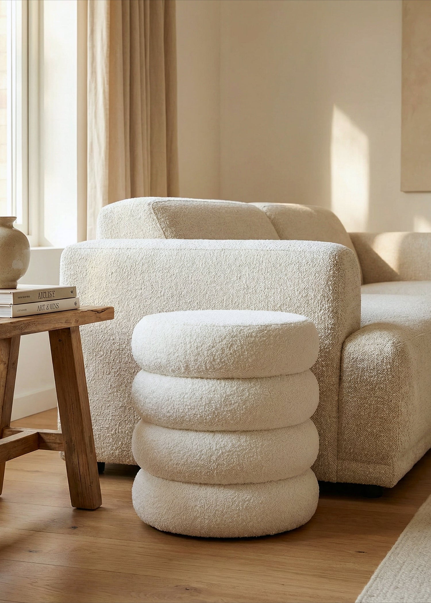 Vanilla Boucle Pouffe