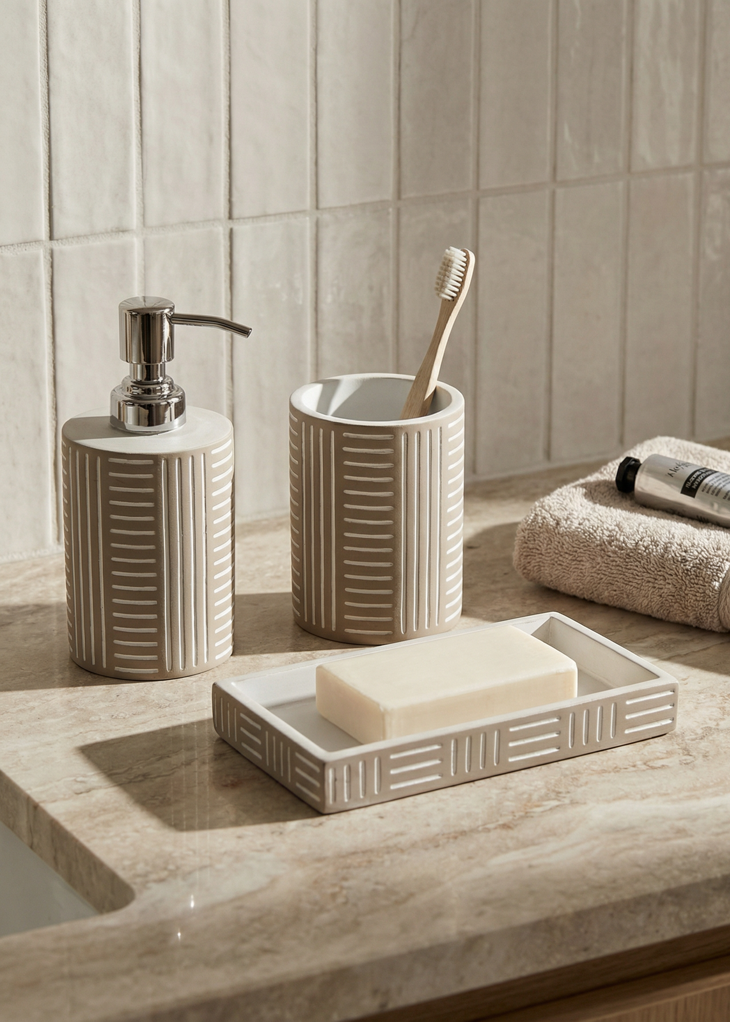 Edora Bathroom Set - Beige