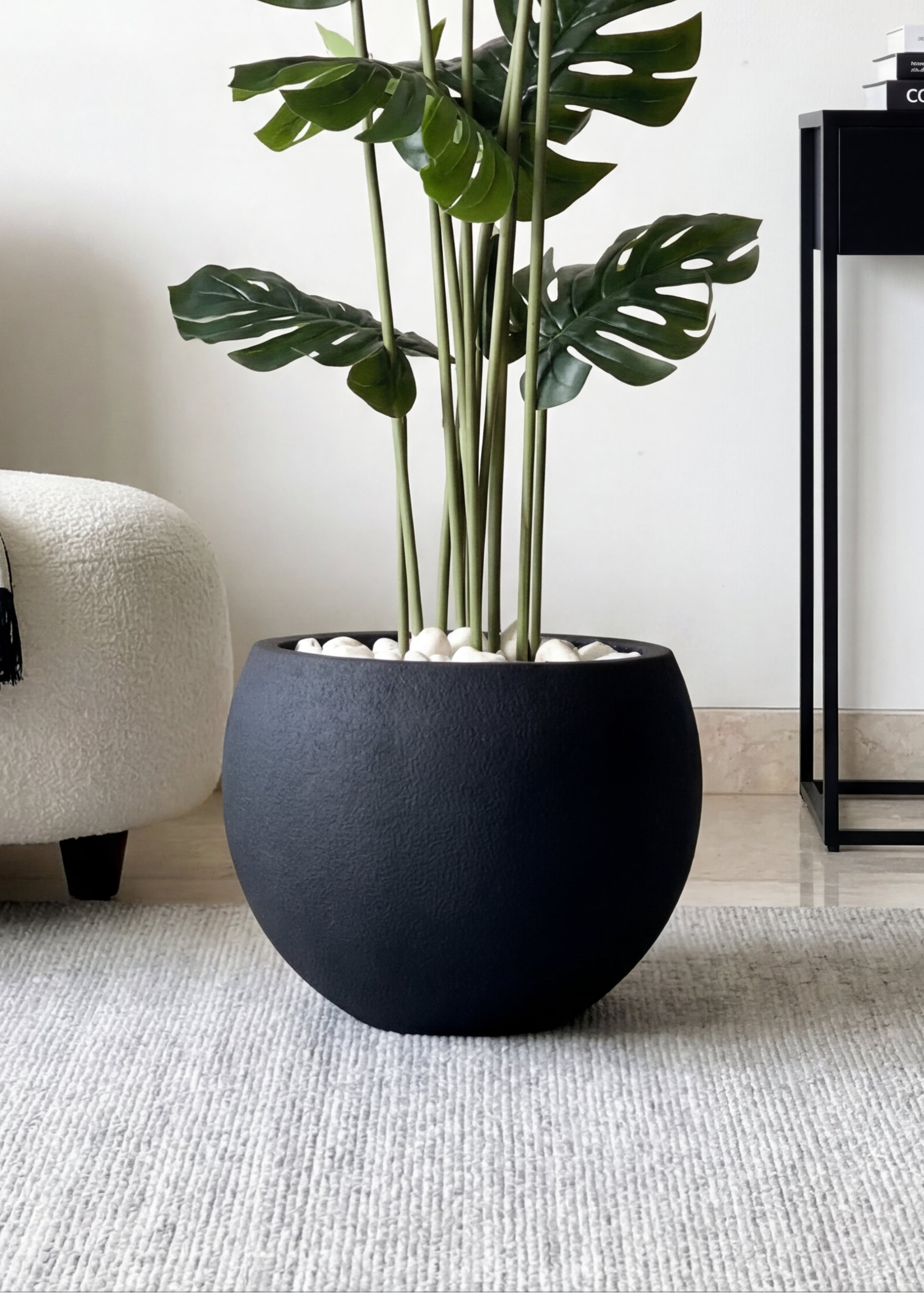 Lithos Black Planters