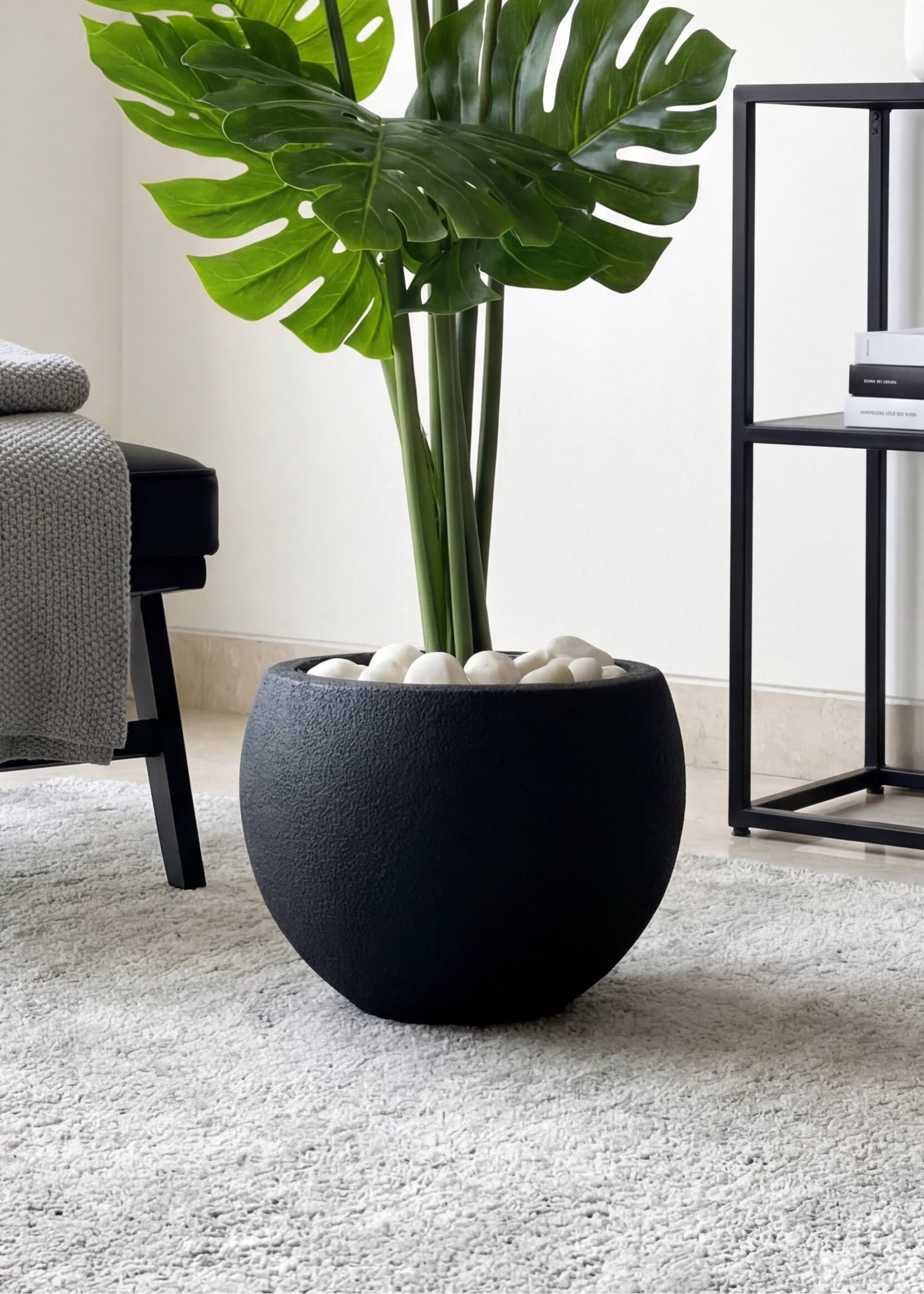 Lithos Black Planters