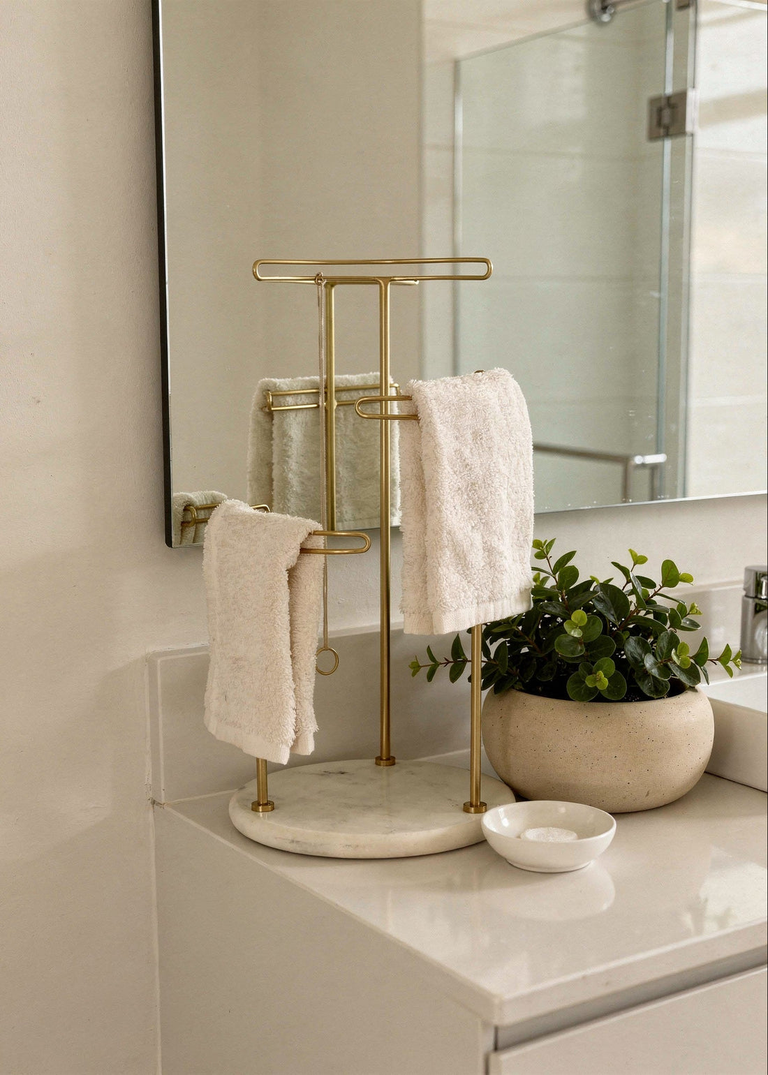 Opal Hand Towel Stand - White &amp; Gold