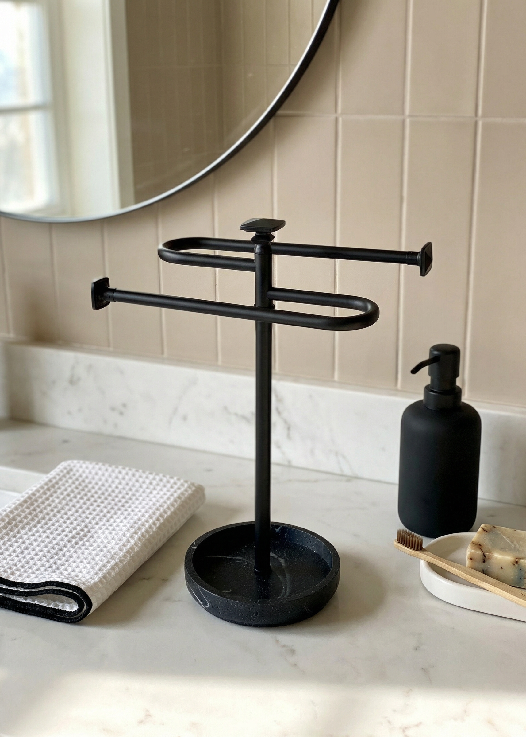 Halo Hand Towel Stand - Black