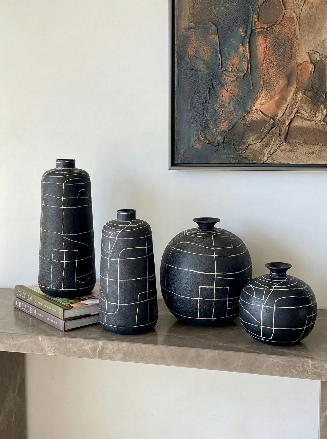 Dune Obsidian Vase - Black (Small)