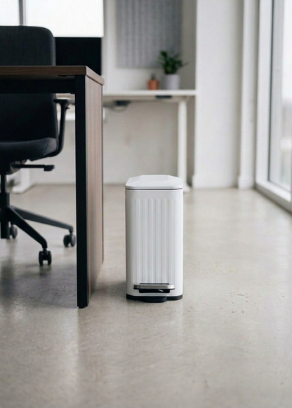 Verve Metallic Dustbin - White (6L)