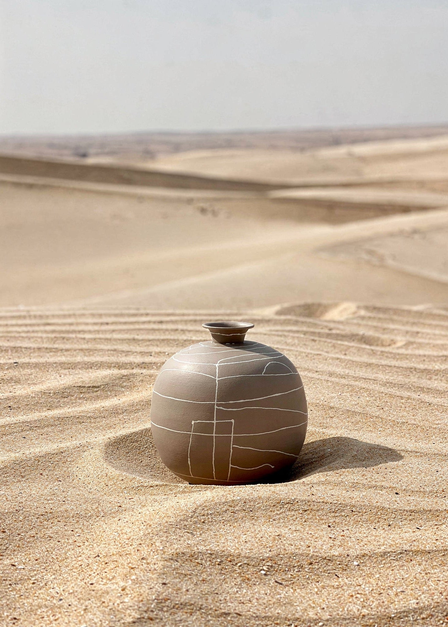 Dune Obsidian Vase - Beige (Small)