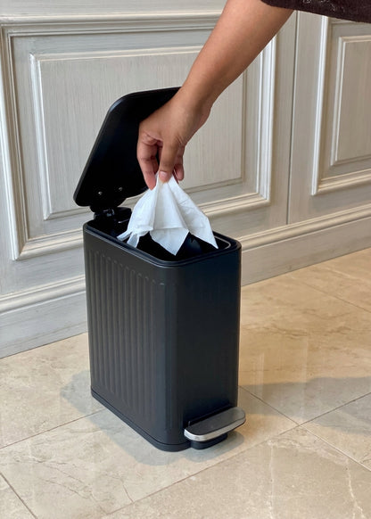 Verve Metallic Dustbin - Black (6L)