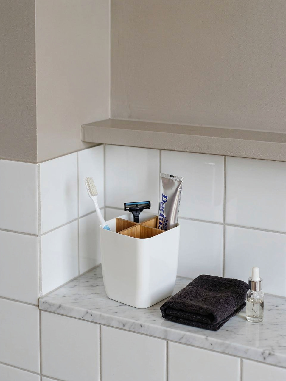 Toothbrush &amp; Toothpaste Storage Caddy - White