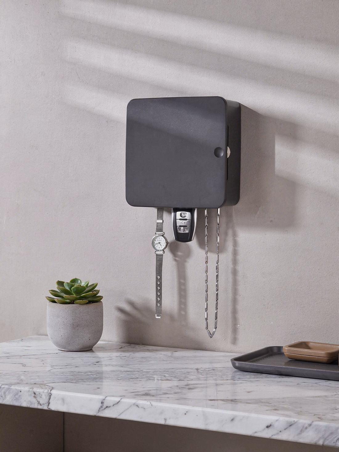 Closed Key Rack - Black