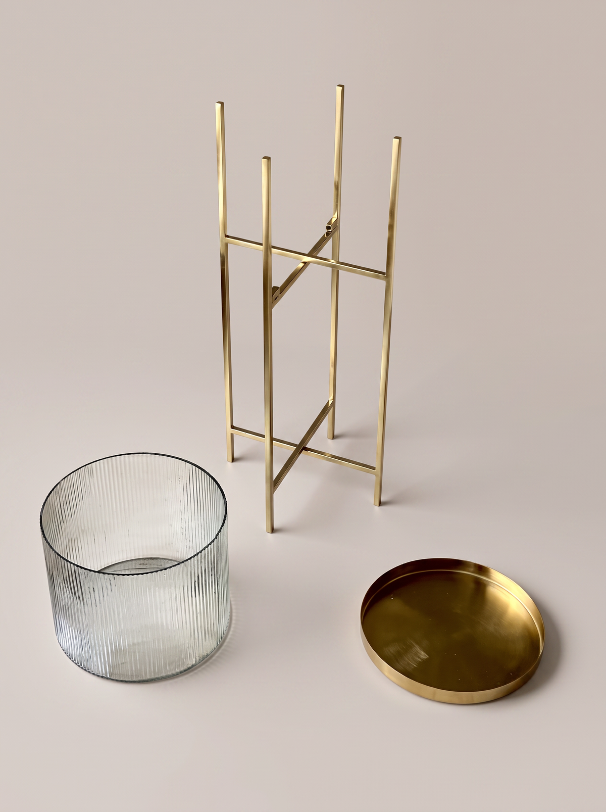 Fluted Glass Bowl Stand - Large