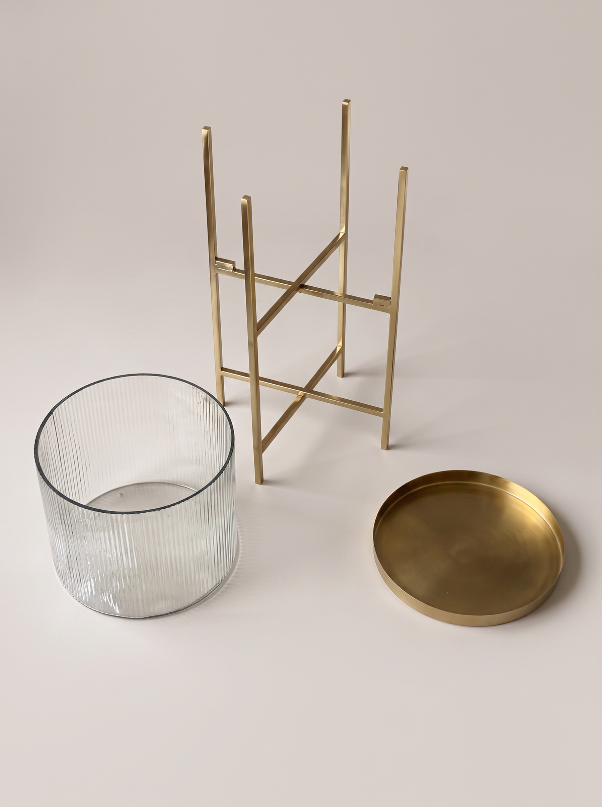 Fluted Glass Bowl Stand - Medium