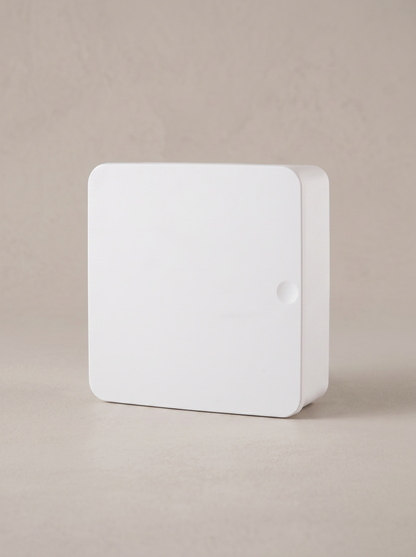 Closed Key Rack - White