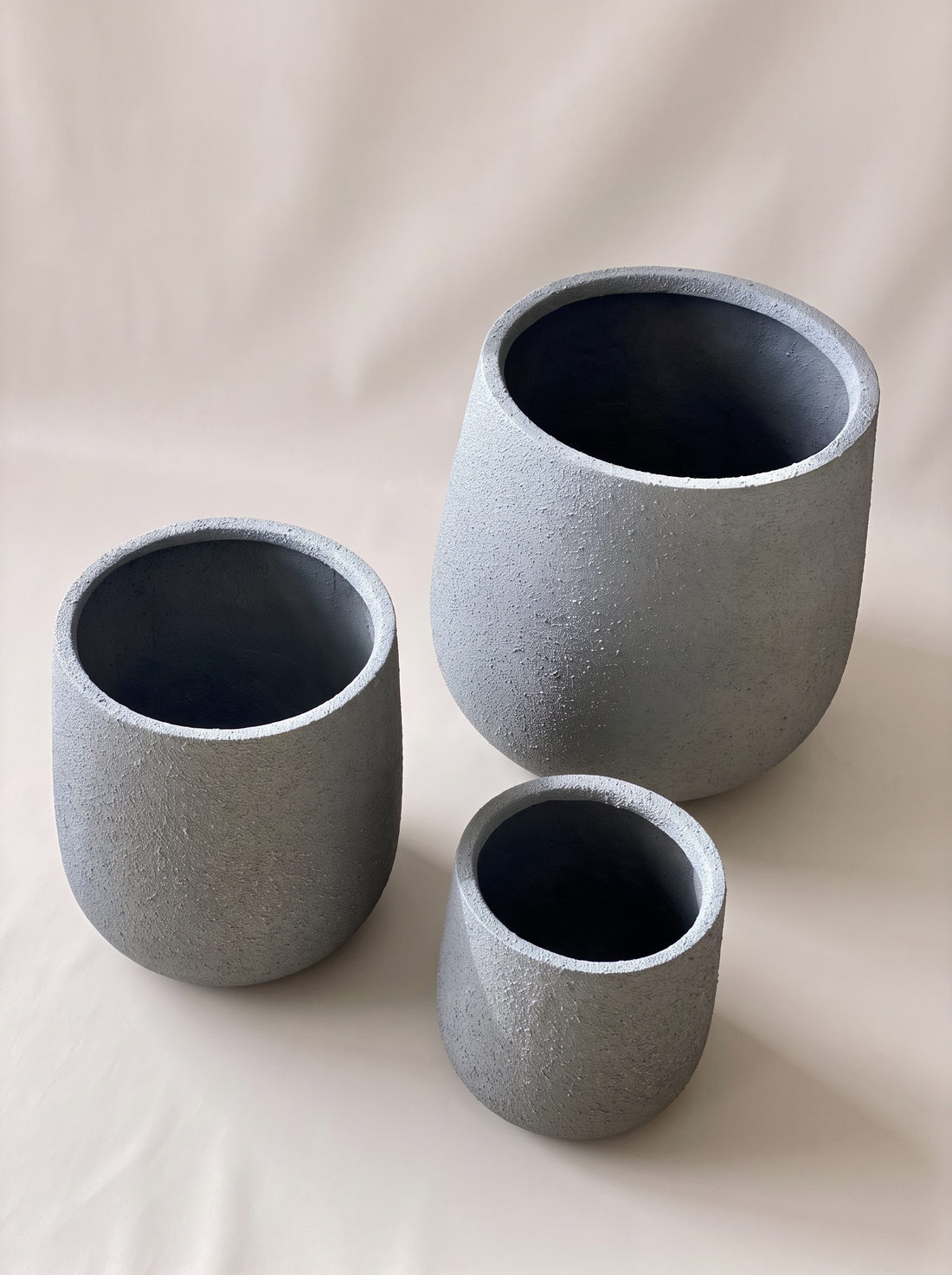 Noa Round Planters - Light Grey