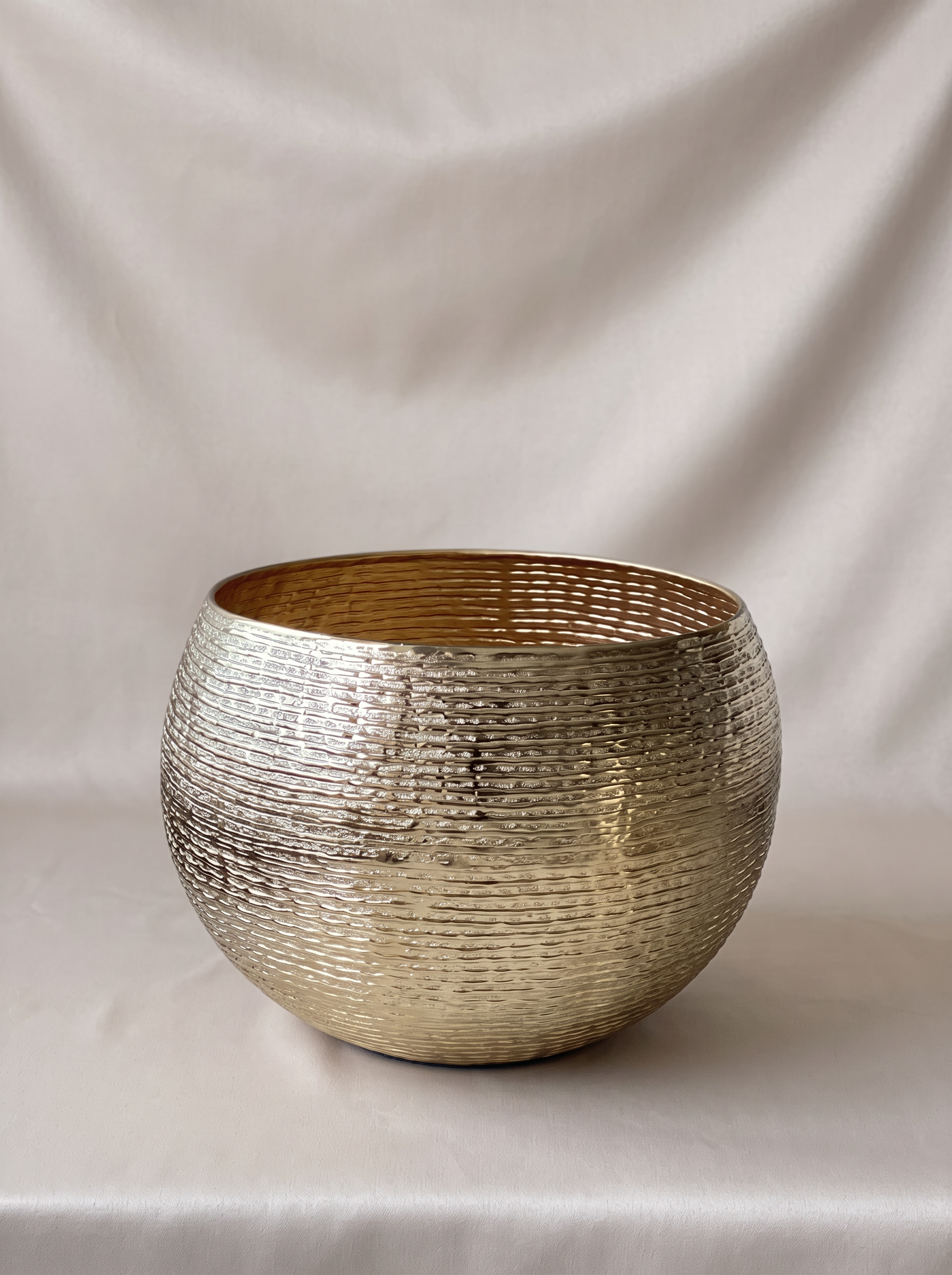Halo Gold Ring Round Planters