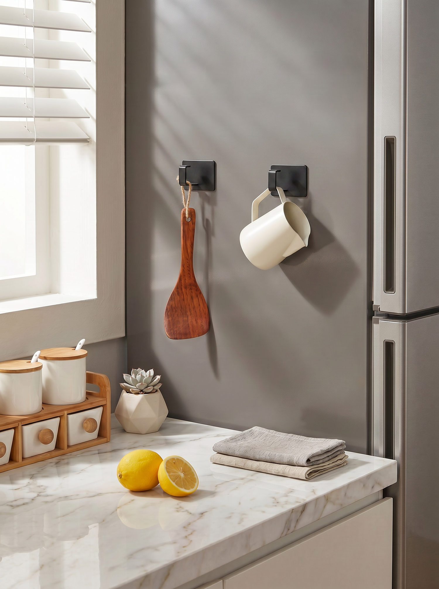 Magnetic Hooks (Set of 2)- Black