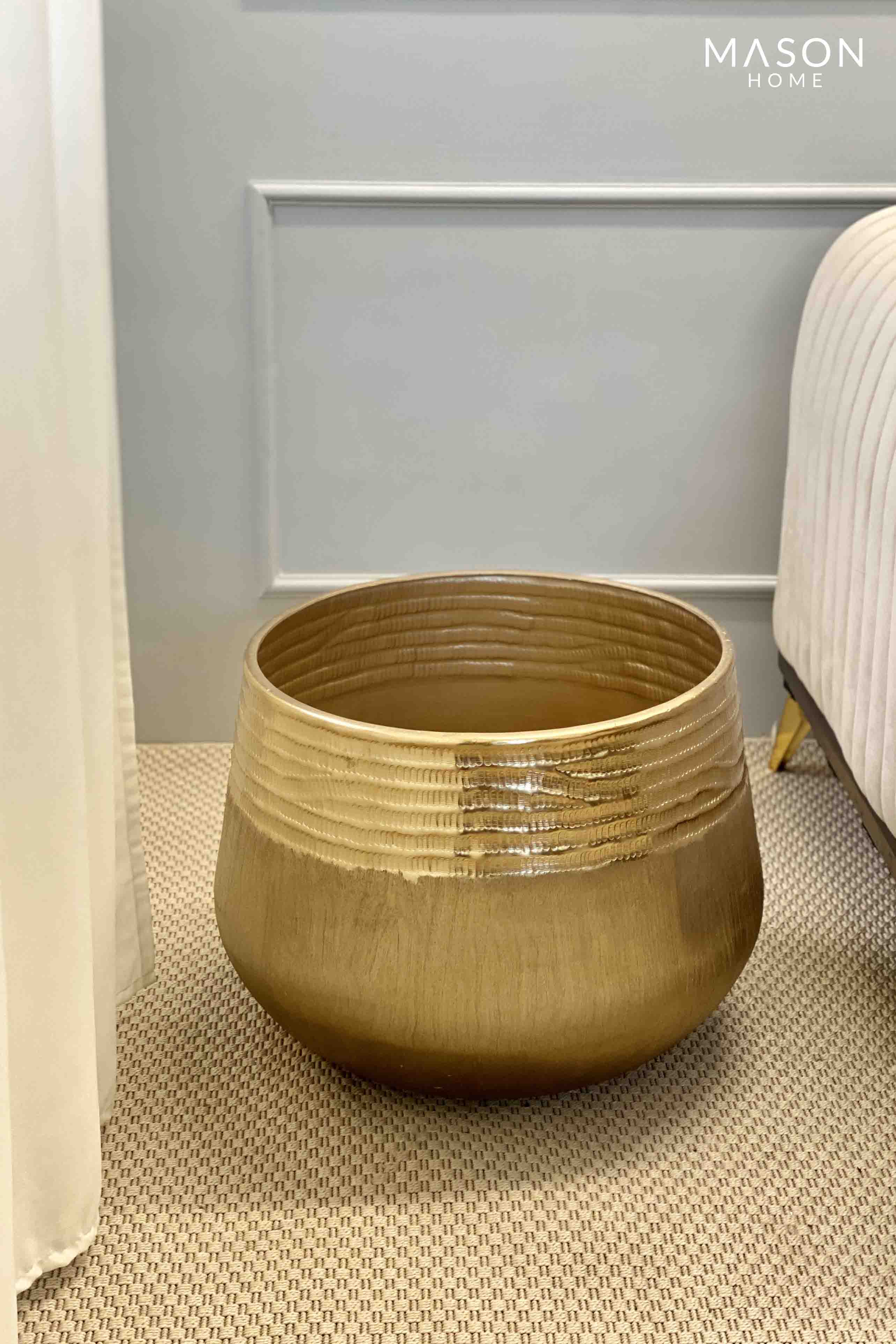 Acropolis Textured Gold Planter - Xl