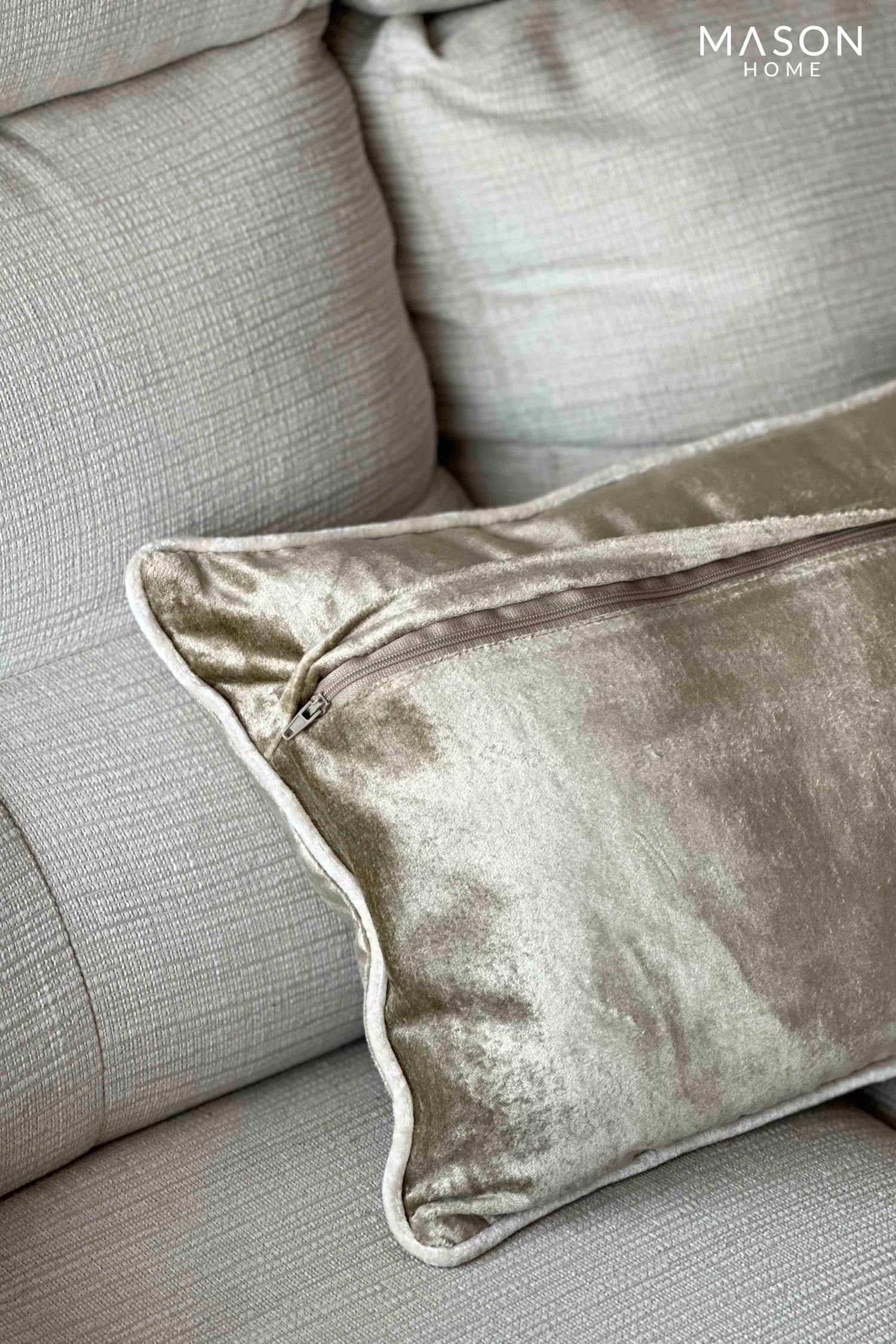 Champagne Gold Bees Throw Cushion Cover