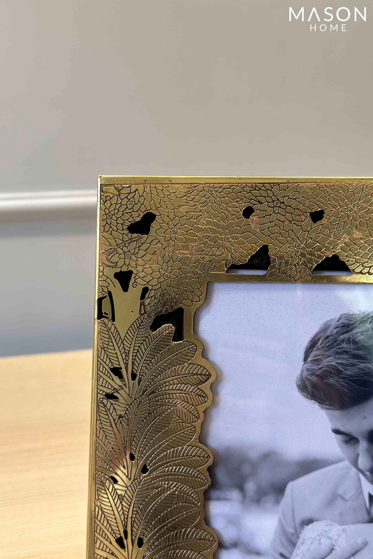 FLORAL BLOOM GOLD PHOTO FRAME