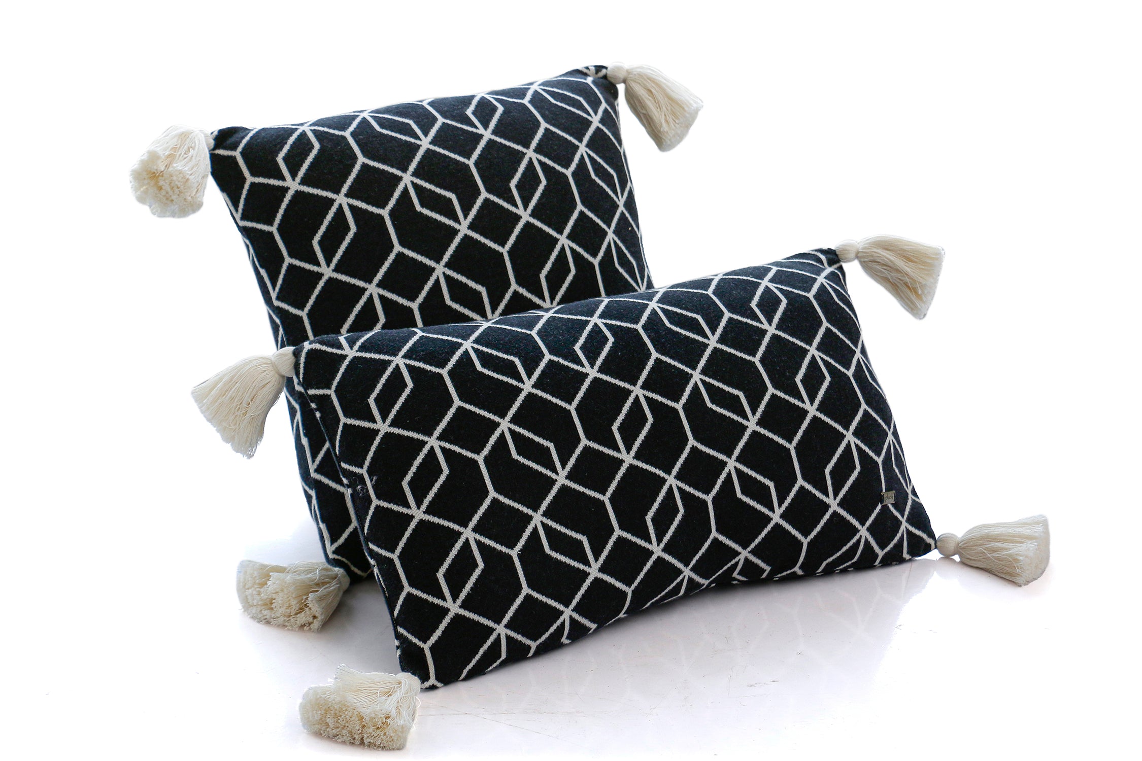 Trellis - Cotton Knitted Decorative Cushion Cover  (Black &amp; Natural)