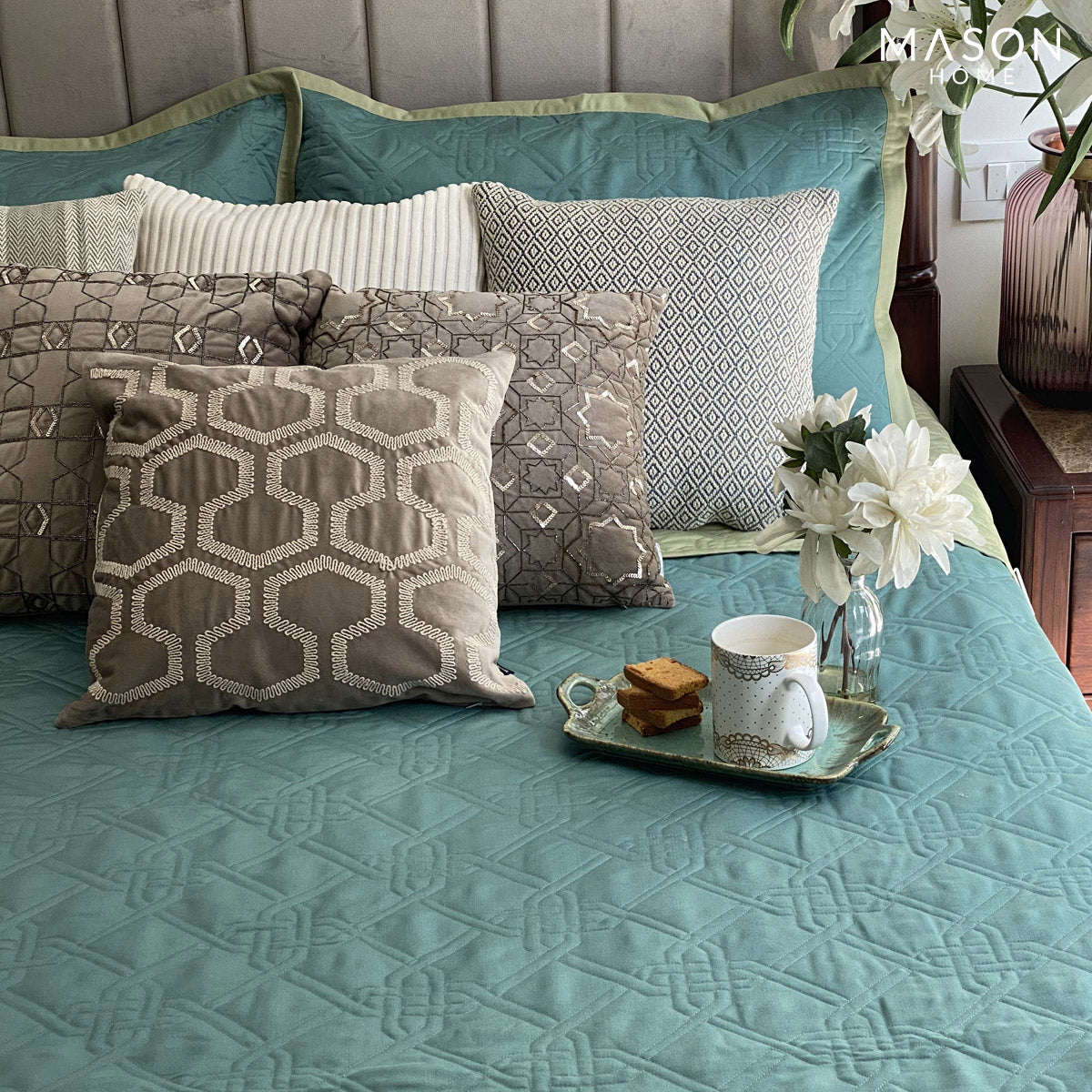 Gizmo Turquoise Lime Green Bedspread