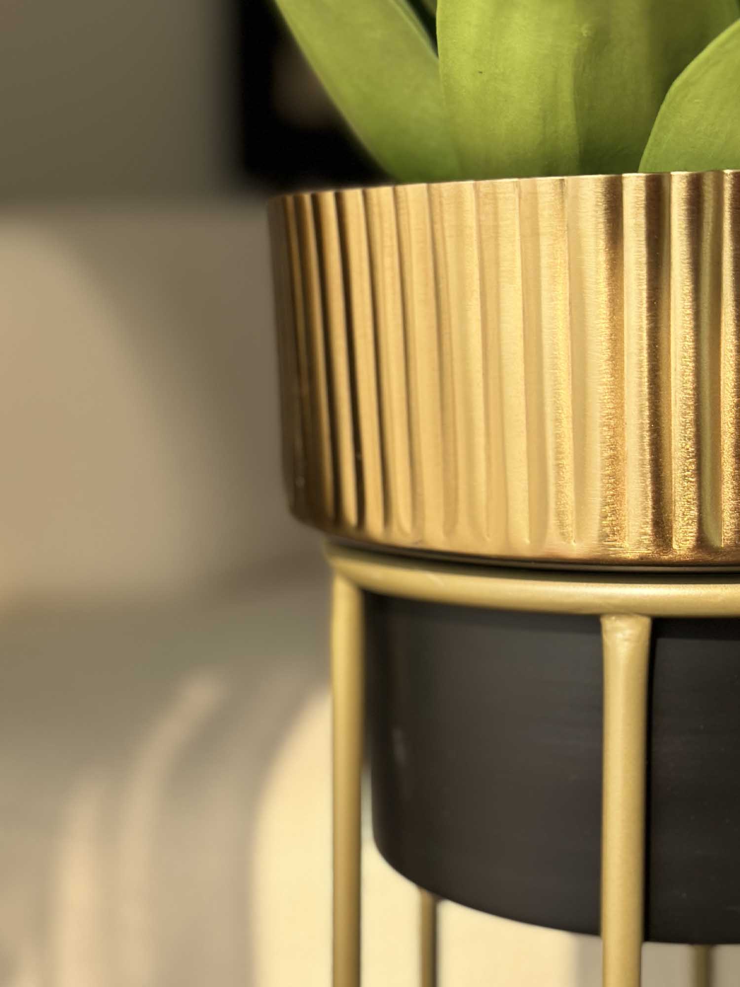 Brooklyn Fluted Gold &amp; Black Planter  (Set of 2)