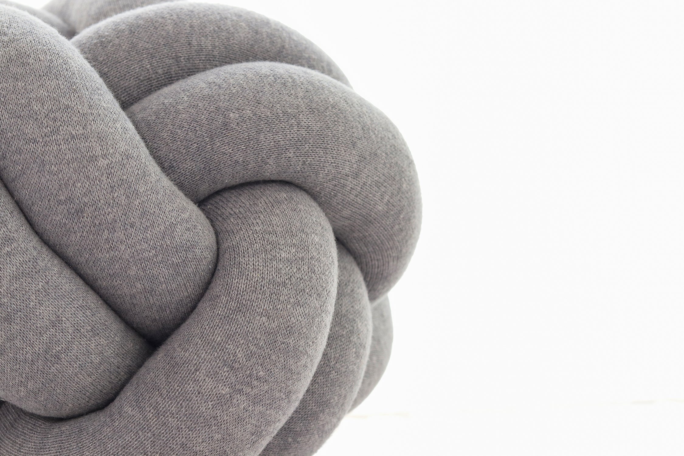Nodo - Combed Cotton Knitted Knot Pillow (Grey)