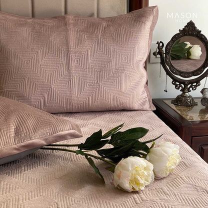 Maze Onion Pink Bedspread
