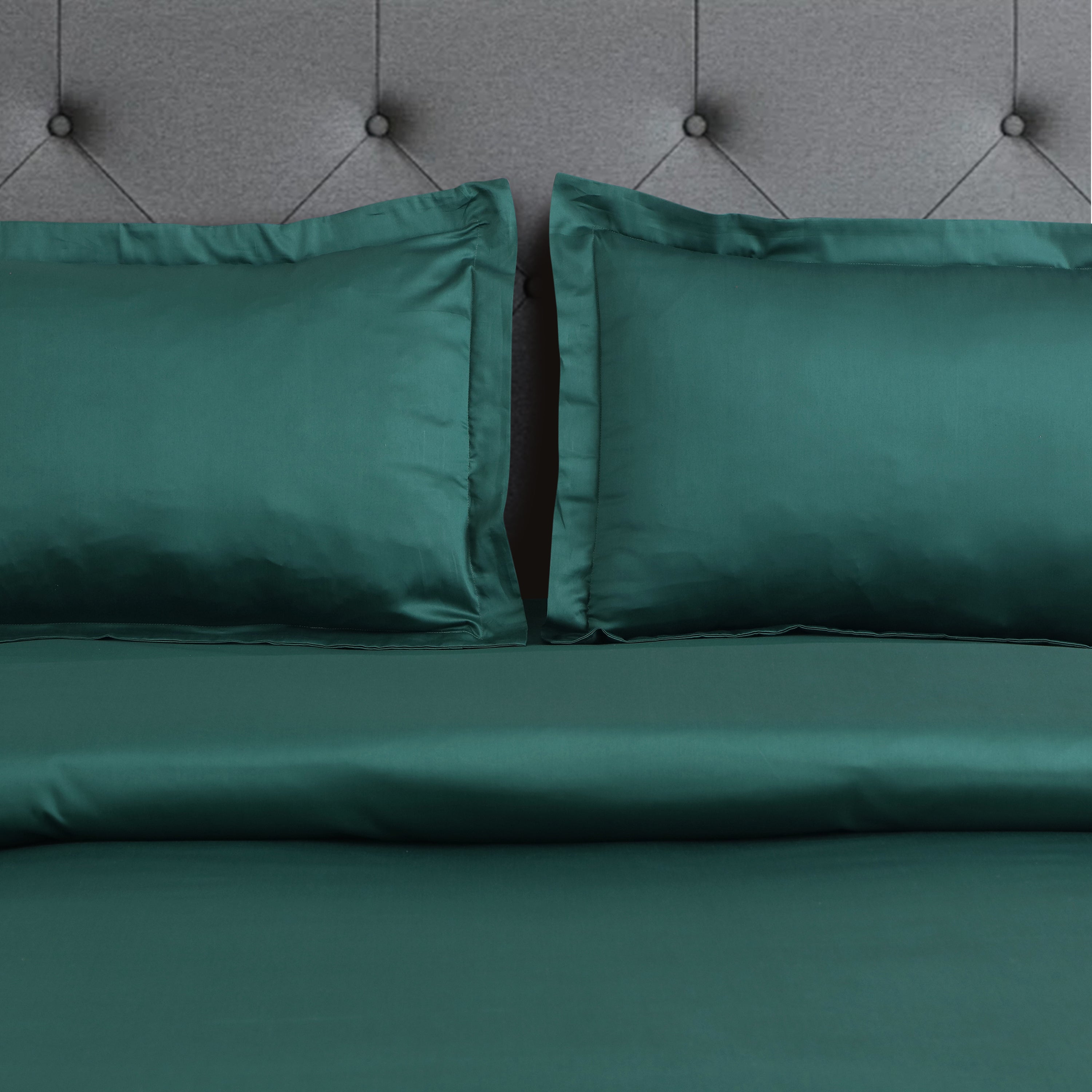 Vibrant Solid Green Bedsheet