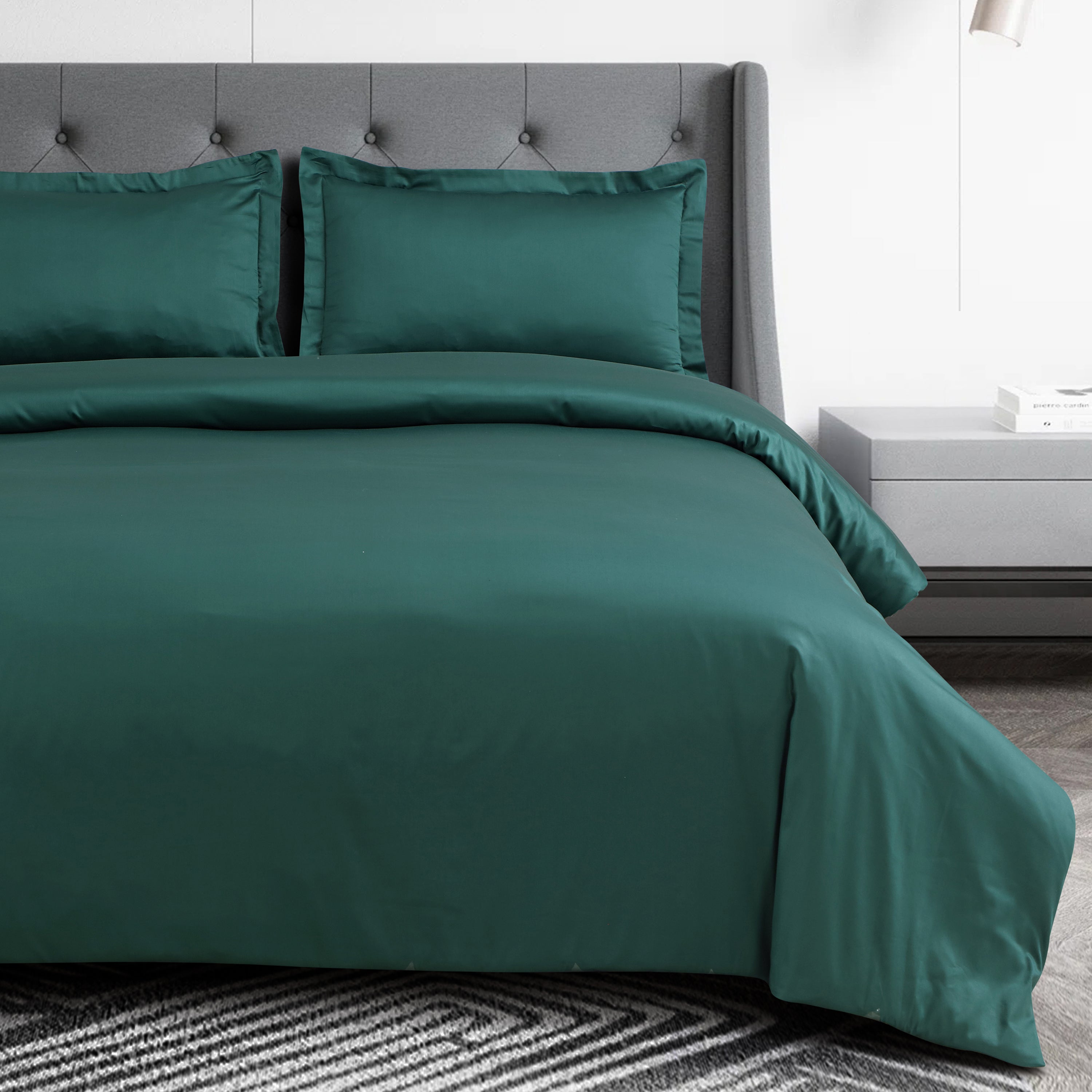 Vibrant Solid Green Bedsheet