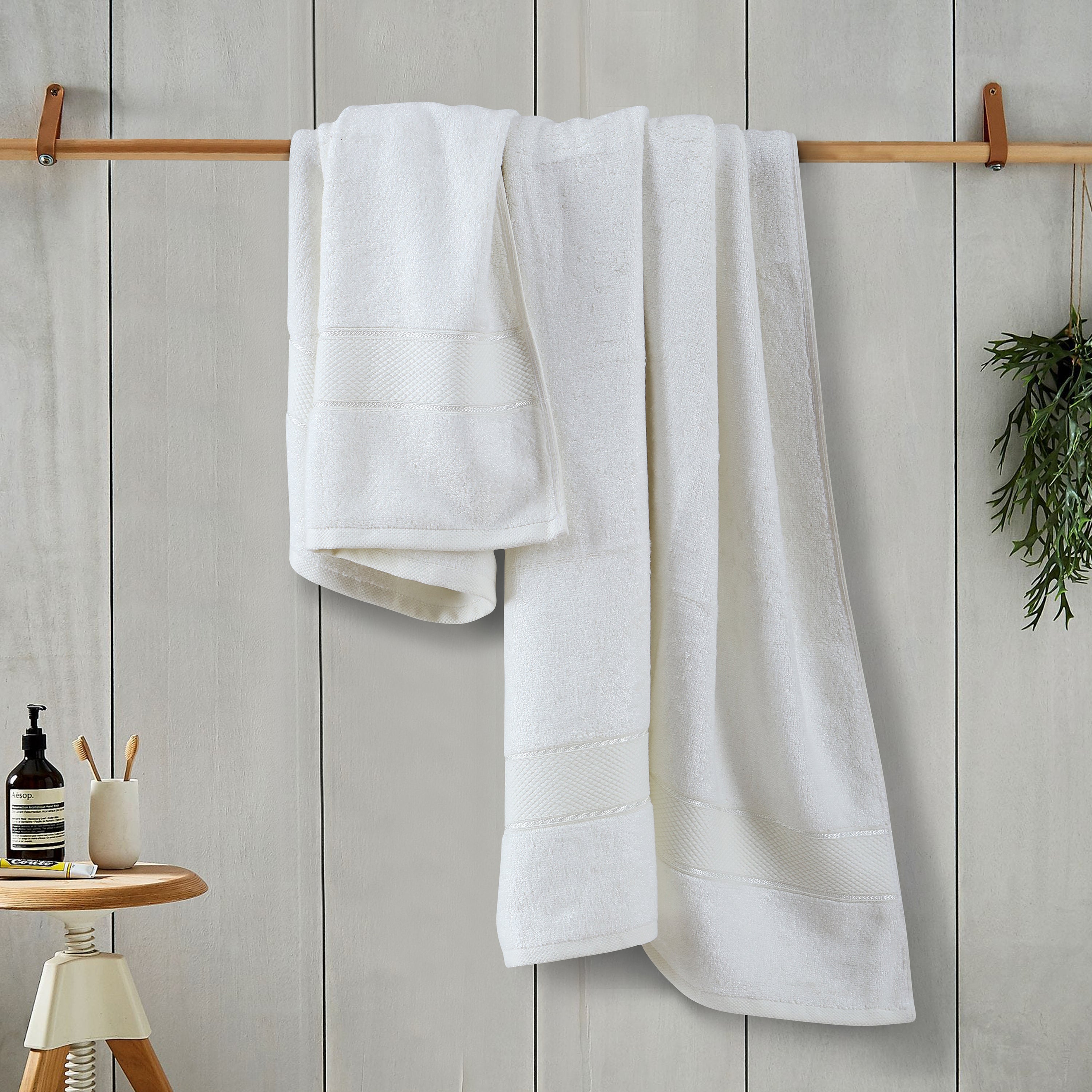 Off White - Bamboo Bath Towel