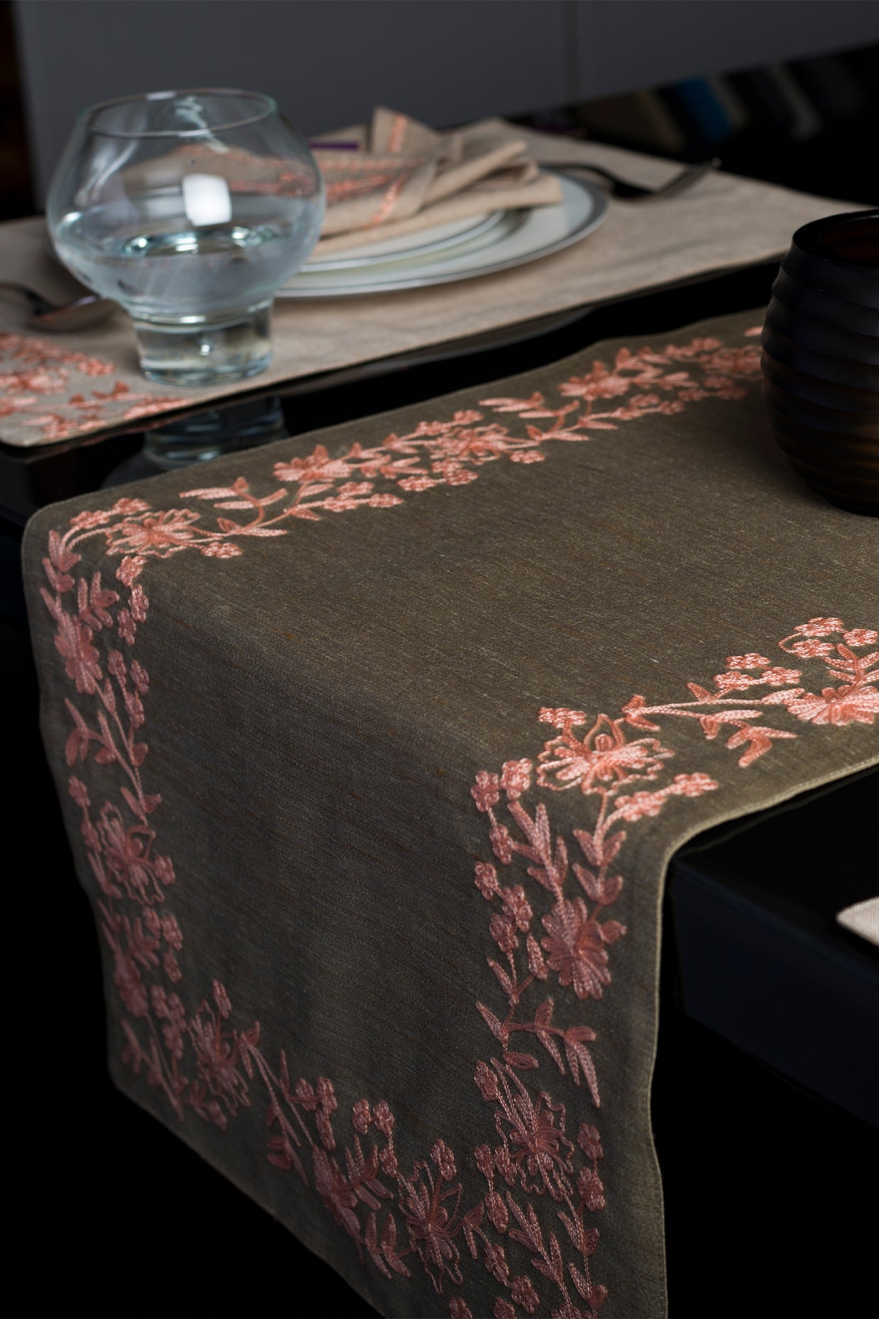 Shizen Table Runner