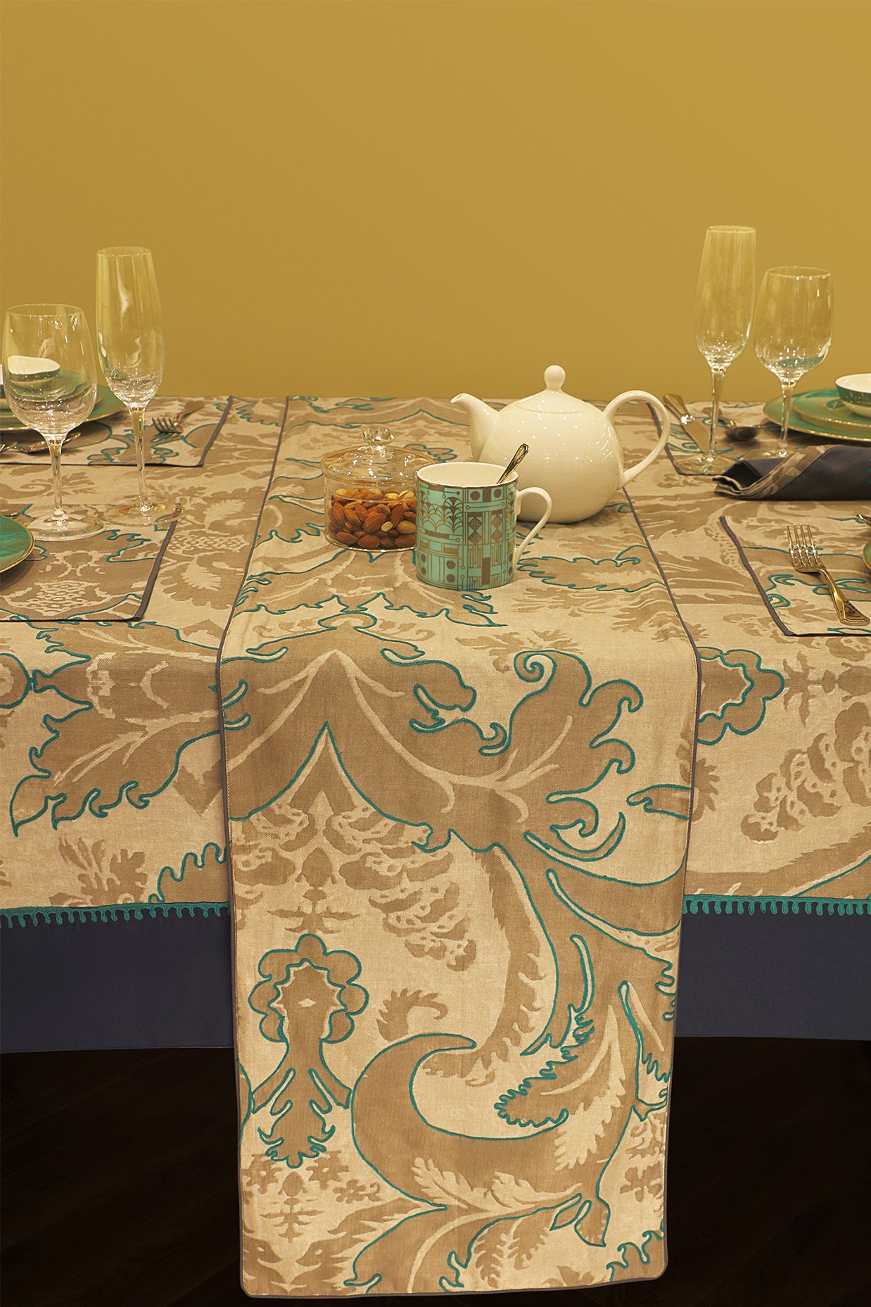 Conserva Table Runner