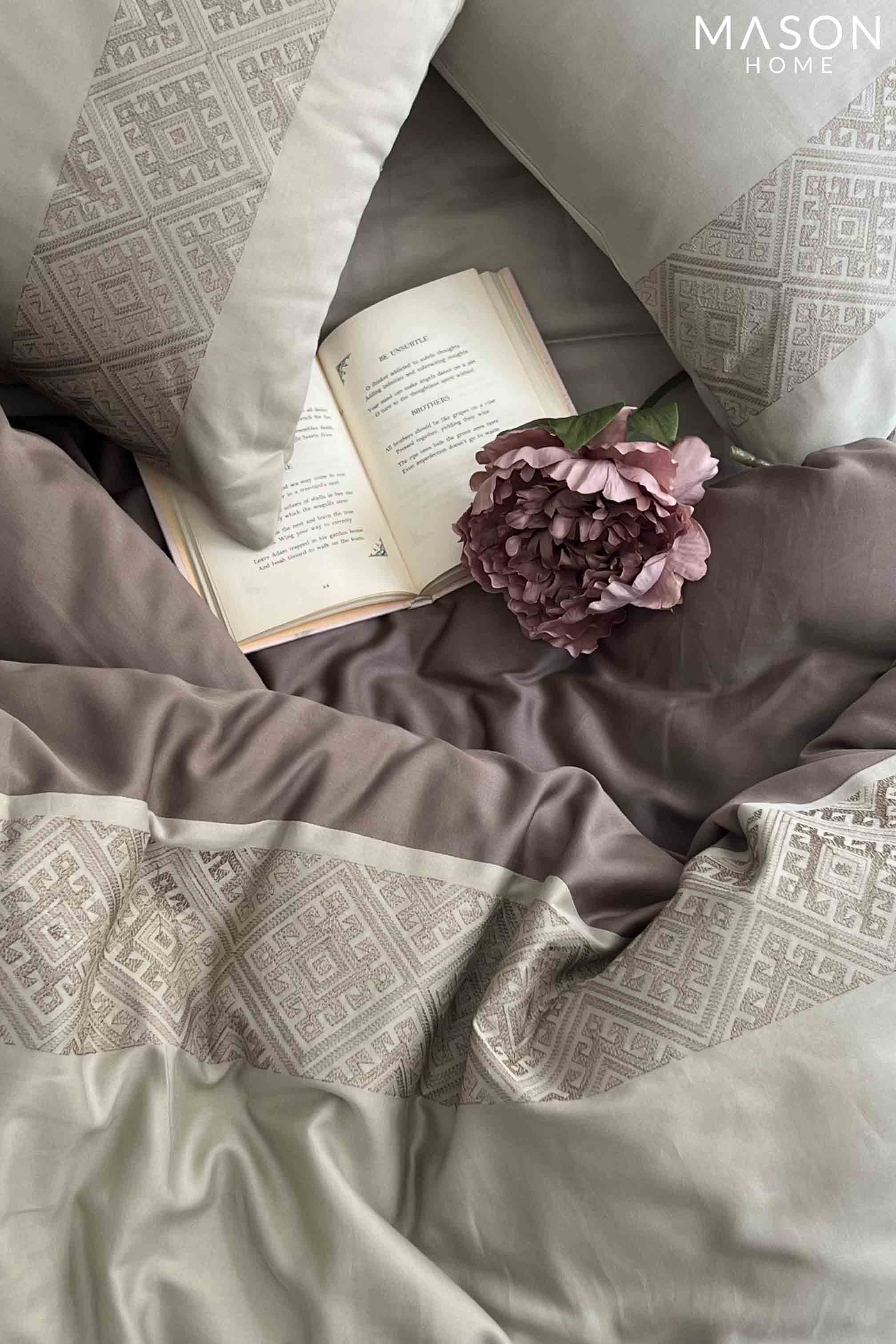 Arcane Beige Taupe Dreams Duvet Cover Set With Bedsheet